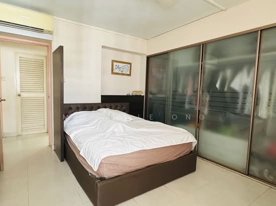 492C TAMPINES STREET 45 photo 3