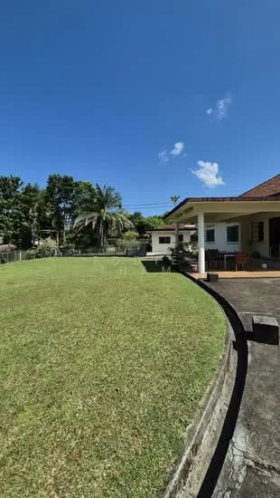 RARE ELEVATED REGULAR LAND FOR REBUILD GCB <$1800psf image 1 of 5