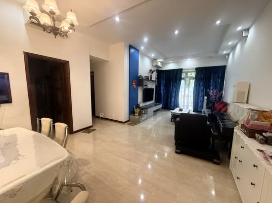 FOREST HILLS CONDOMINIUM image 1 of 8