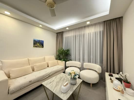 28C DOVER CRESCENT photo 2