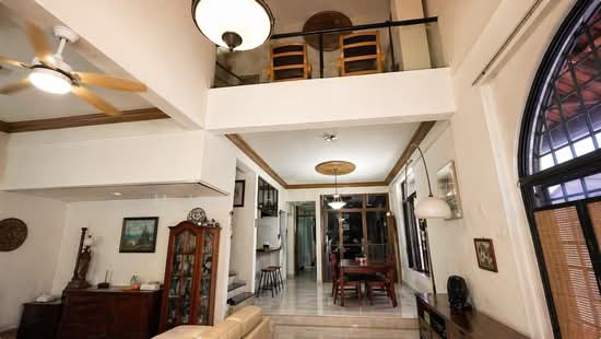 Classic Freehold 3 Storey Semi D in D16. Walkable to Bedok Simpang! photo 2
