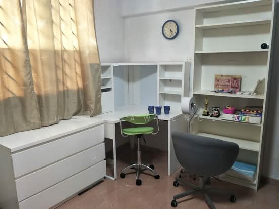 461 TAMPINES STREET 44 photo 3