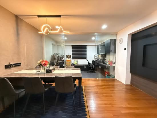 299B COMPASSVALE STREET photo 2