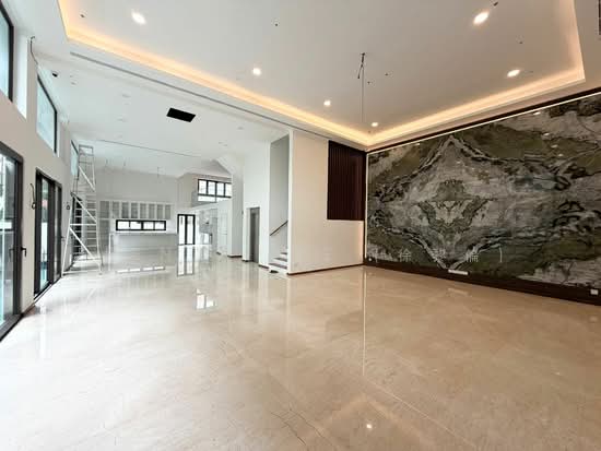 BRENDA ZEE ✧ 945O9938 ✧ D10 New Semi-D ✧ Pool ✧ Lift ✧ Within 1km to SCGS photo 2