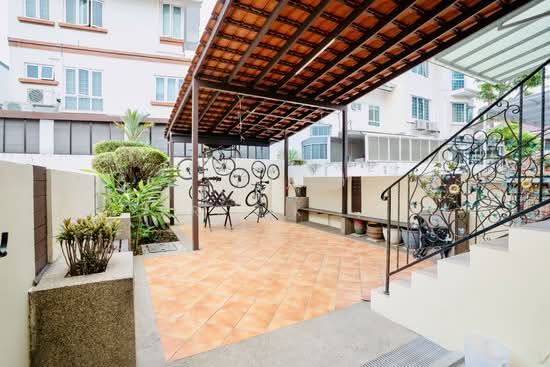 Rare Freehold Terrace Near Eunos MRT image 1 of 10