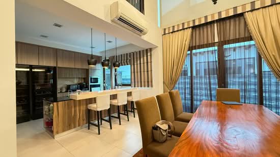 Freehold Seletar Rebuilt Semi D photo 2