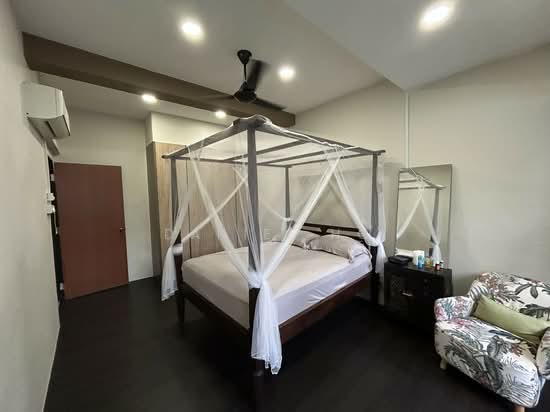 6 Whampoa Drive photo 3