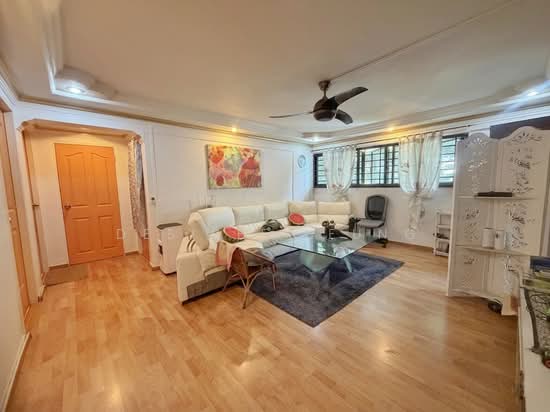 228 LORONG 8 TOA PAYOH image 1 of 10