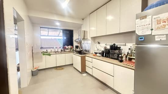 Toh Tuck Crescent photo 4