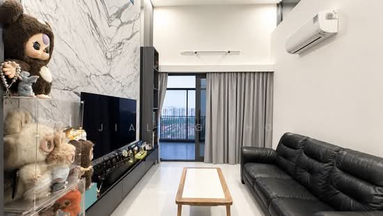 THE LAKEFRONT RESIDENCES image 1 of 6