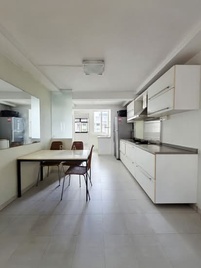 126 LORONG 1 TOA PAYOH photo 2
