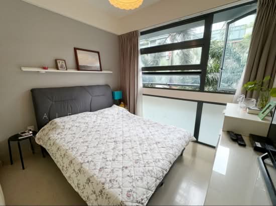 HEDGES PARK CONDOMINIUM photo 4
