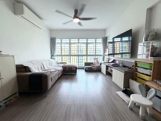 648 PUNGGOL CENTRAL image 1 of 10