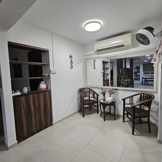 551 JURONG WEST STREET 42 photo 5