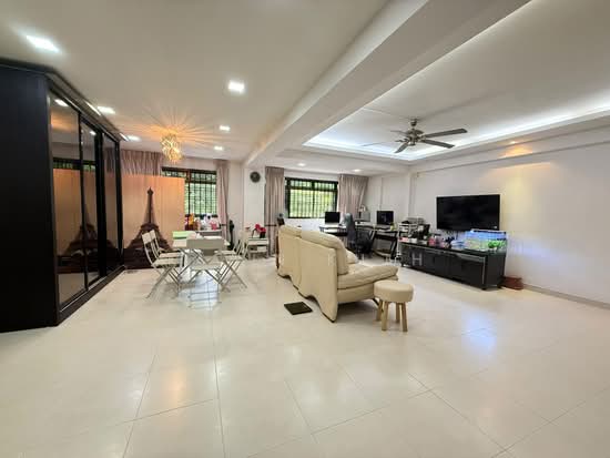 648 WOODLANDS RING ROAD