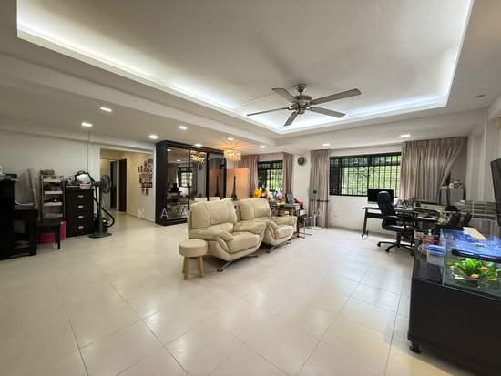 648 WOODLANDS RING ROAD photo 2
