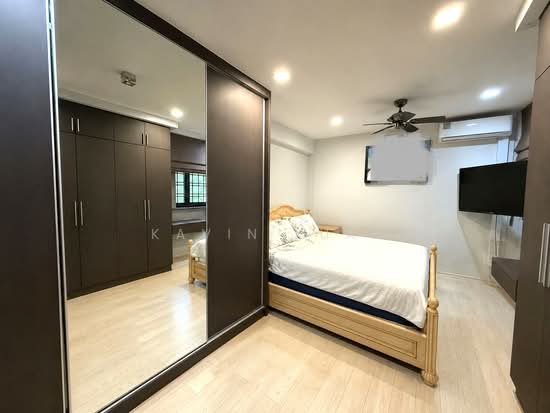 648 WOODLANDS RING ROAD photo 4