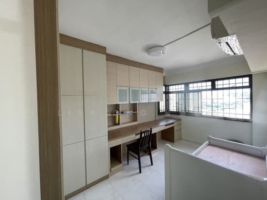 70 REDHILL CLOSE photo 3