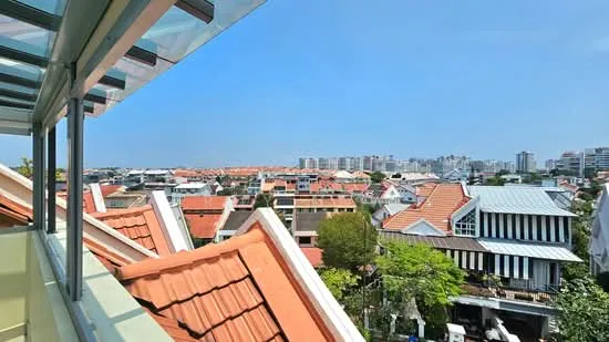 Renov D16 3000+sf, Inter-Terrace - 6bed 4bath - 10min Tenah Merah MRT - Siglap Mall Sungei Bedok MRT image 1 of 10