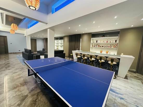 Vieiwng this weekend| Modern Detached Home w. Basement, Lift & Pool | 7,500 sqft Luxury Living photo 4