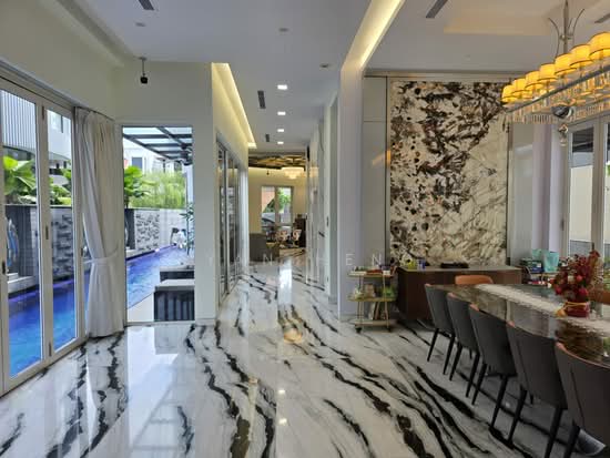 Vieiwng this weekend| Modern Detached Home w. Basement, Lift & Pool | 7,500 sqft Luxury Living photo 5
