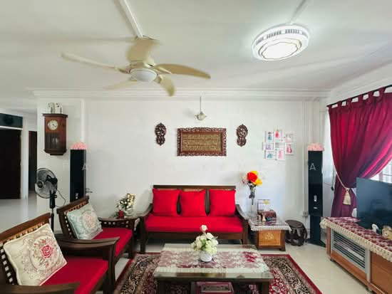 438 TAMPINES STREET 43 photo 2