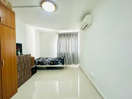 438 TAMPINES STREET 43 photo 6