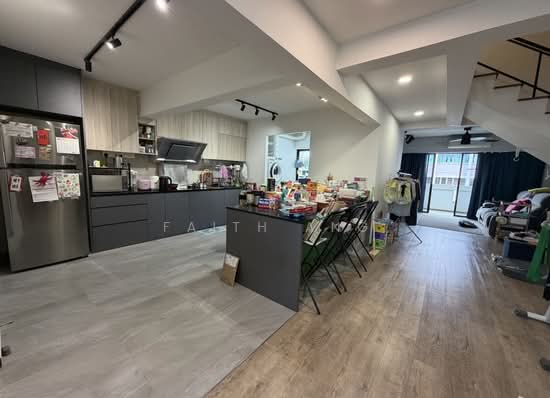 125 BUKIT BATOK CENTRAL photo 3