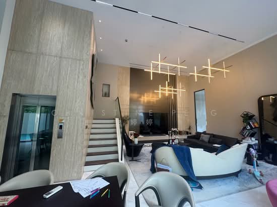 RARE! FAIRLY NEW SEMI-D ORCHARD MRT FOR SALE! NEW LISTING! photo 3