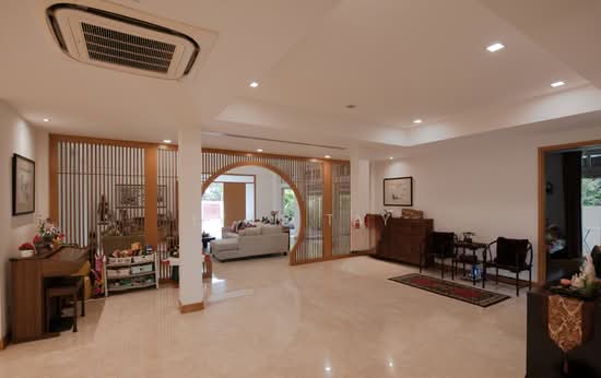 Frankel Estate photo 6