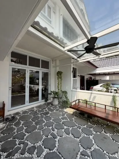 Chestnut Fully Renovated Inter Terrace! Walking Distance to Cashew MRT! image 1 of 8