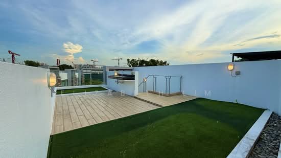 4bed/5bed 4 bath⭐️Family⭐️Landed Living without Landed Price photo 2