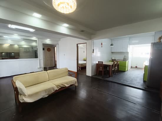 450E TAMPINES STREET 42 photo 3