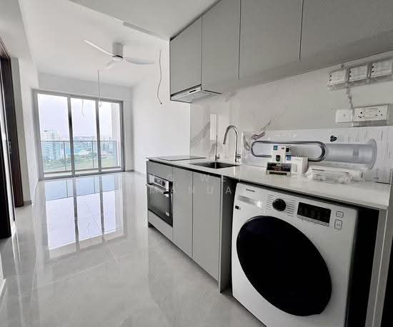Grand Dunman image 1 of 10