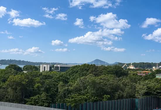 Pasir Ris 8 image 1 of 10