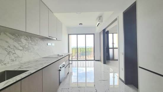 Pasir Ris 8 photo 2