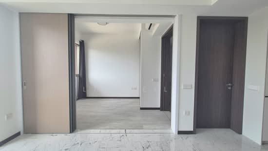 Pasir Ris 8 photo 4