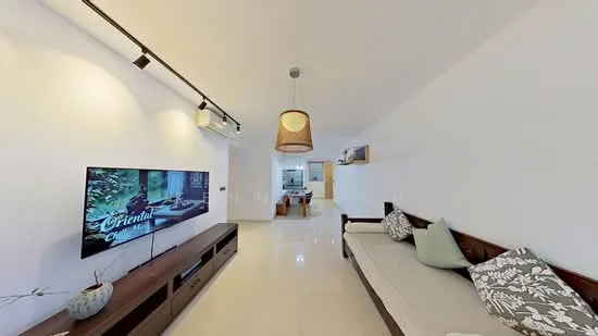 Prive image 1 of 10