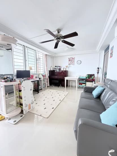 233 SERANGOON AVENUE 3 image 1 of 10