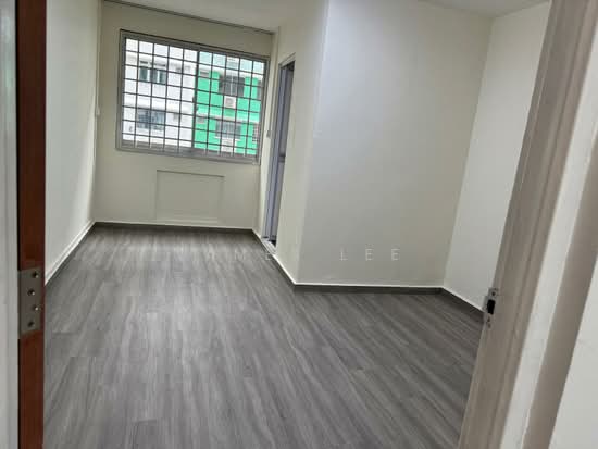 823 JURONG WEST STREET 81 photo 3