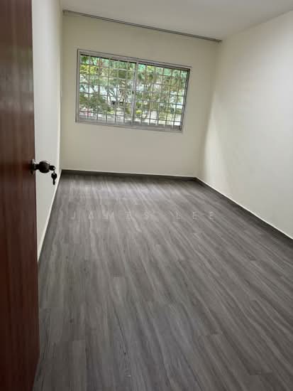 823 JURONG WEST STREET 81 photo 4