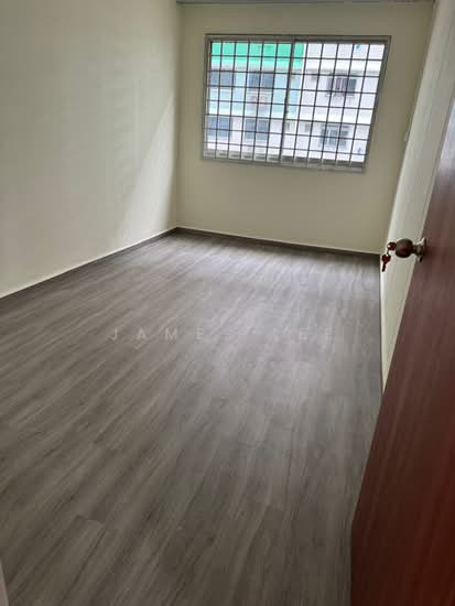 823 JURONG WEST STREET 81 photo 5