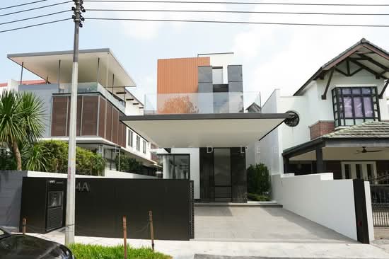 Holland Grove Park Mount Sinai / Grove Drive / Holland Park photo 2
