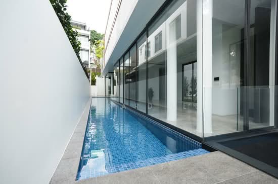 Holland Grove Park Mount Sinai / Grove Drive / Holland Park photo 5