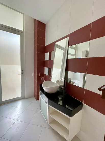 Semi Detached At Namly Crescent photo 5