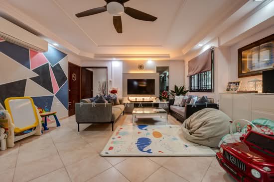 186B RIVERVALE DRIVE image 1 of 8