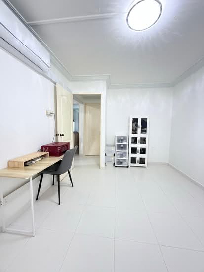 327 SERANGOON AVENUE 3 photo 4
