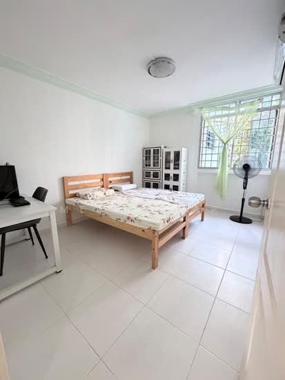 327 SERANGOON AVENUE 3 photo 6