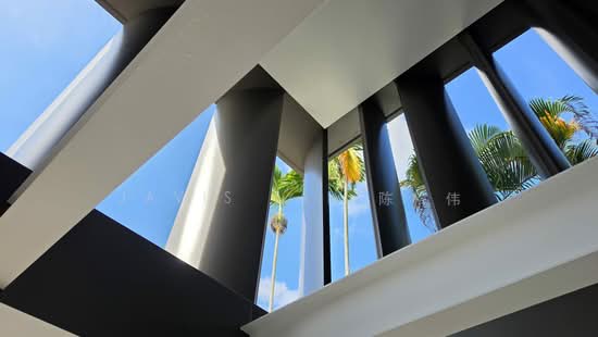 Spacious Corner Terrace @ Serangoon Garden (Brighton Cres) photo 3