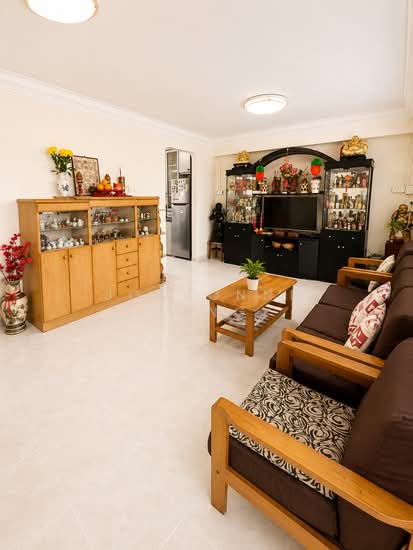 233 SERANGOON AVENUE 3 photo 4